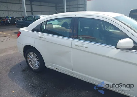 2009 Chrysler Sebring Touring z USA, uszkodzony, nr VIN 1C3LC56B19N507472